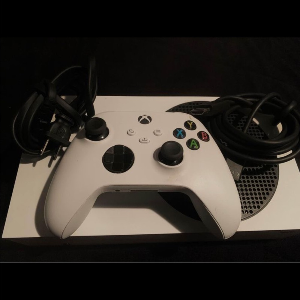 Im selling my xbox one series s for $325 obo, its in good condition